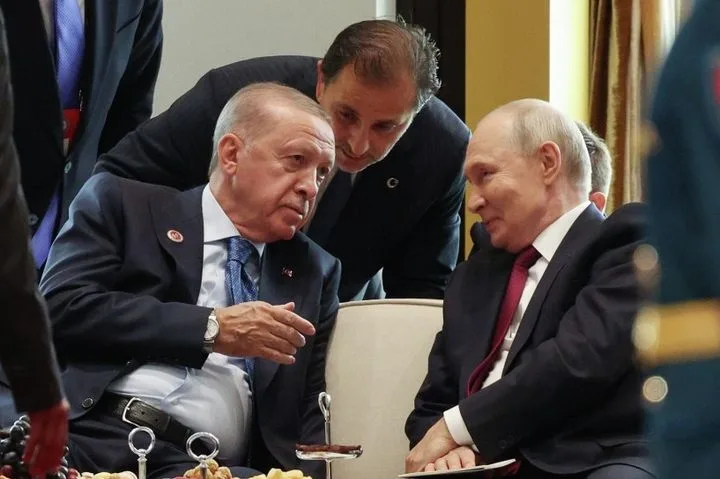 Саммит ШОС: о чём беседовали Путин, Лукашенко и Эрдоган за чашкой чая?