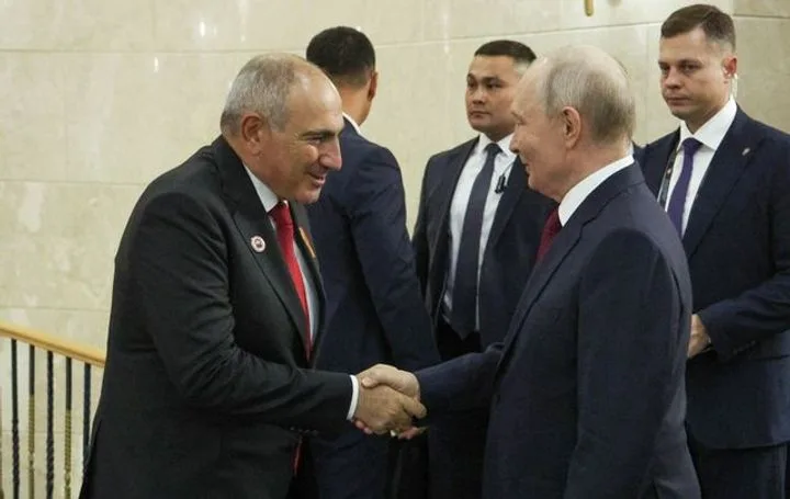 Позиция Кремля по выбору Армении: Путин ждет определенности