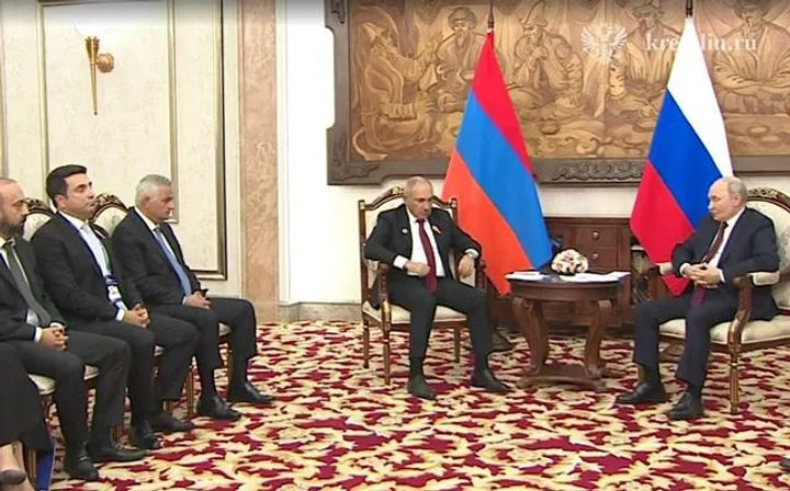 Путин Пашиняну: выбирай, или уходи — в чем главная интрига?