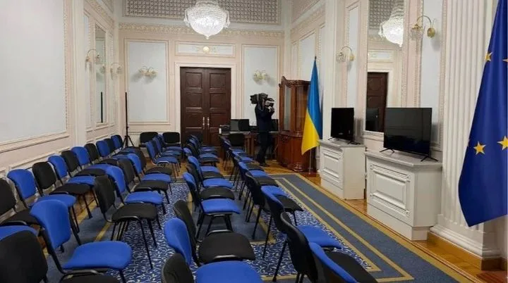 Рада испугалась: депутаты бегут в бункер или на улицу