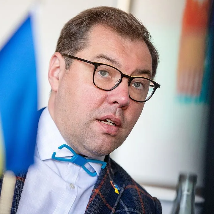 Украинцам в ФРГ: посол требует «мову» и готовится к возвращению на родину