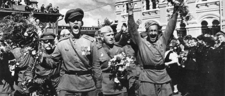 Война смыта: как переписывают Победу в учебниках стран СНГ