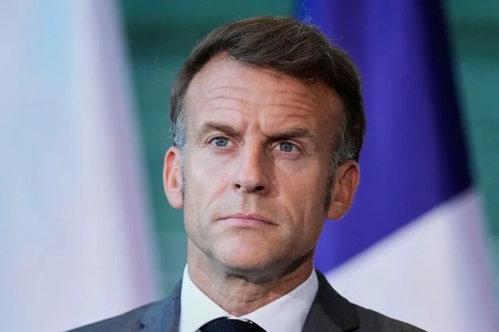 Франция на грани: Макрон уходит, а на смену рвется «надежда Маска»