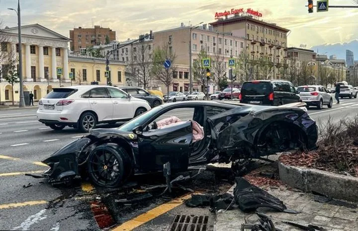 Рэпер Navai разбил Ferrari без номеров: чем это грозит звезде