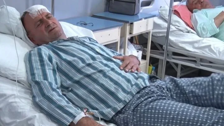Расплата за номера: за что водителя догнали и избили в больнице