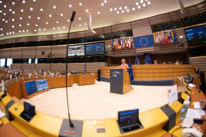 Зеленского лишают наград: в Европарламенте возможен скандал