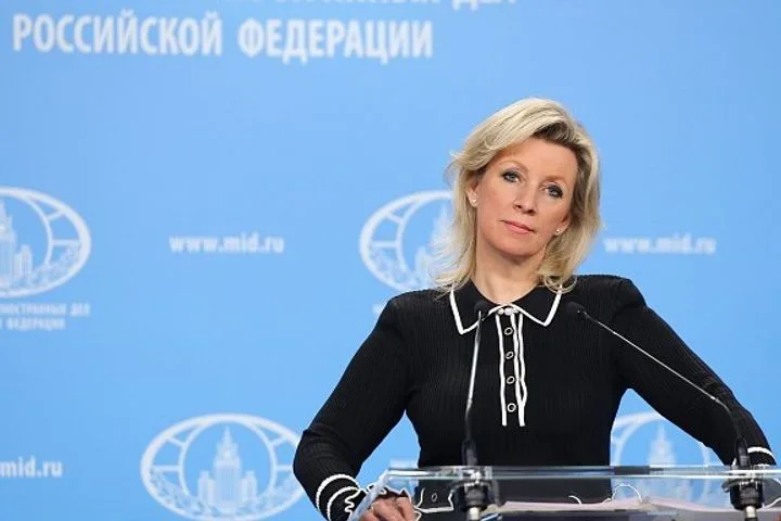 Захарова отреагировала на осквернение могил в Вене аналогией из Библии