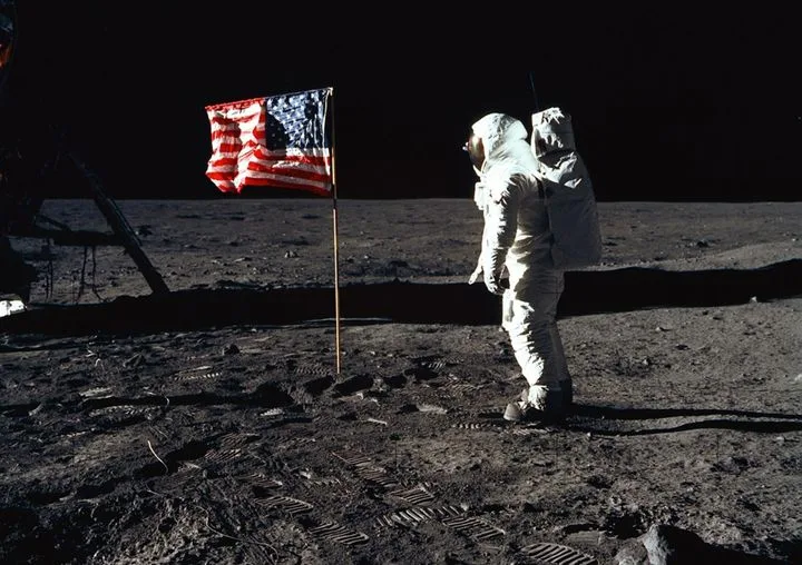 NASA скрывало НЛО на Луне За «лишние» слова грозила тюрьма