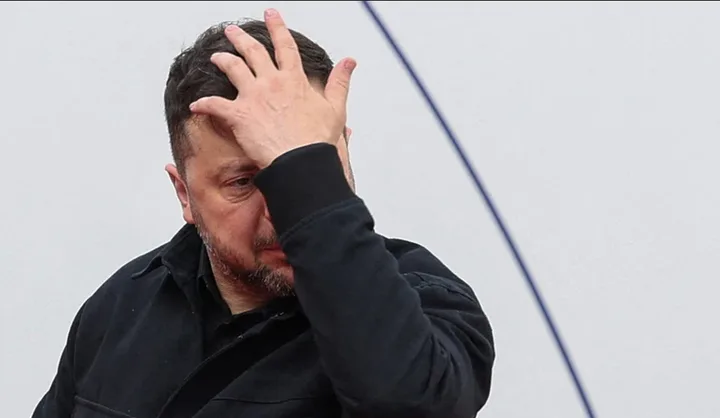Скандал: "Зеленский ни на что не годен" — кто и почему требует отставки?