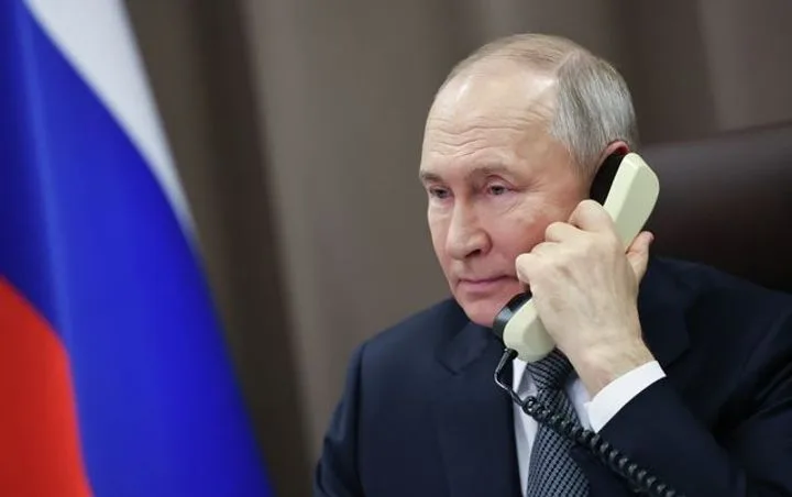 Путин поздравил Трампа с 80-летием: неформальный разговор двух президентов