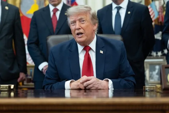 Удар Трампа: что он может готовить для Обамы и Байдена
