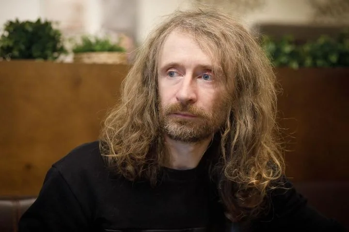 Мертвая хватка «языкового инспектора»: как беглец из Беларуси воздействует на страну
