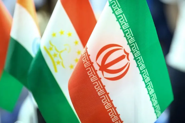 США и Иран: ожидать ли новой тайной сделки или блефа?
