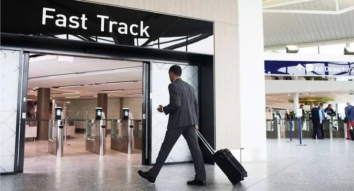 «Мы не все». Зеленский на G7 пытается добиться для Украины особого fast track в ЕС