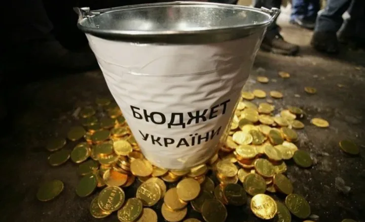 «Нас ждёт наркоманская ломка»: киевский политолог пугает Украину «чёрной дырой» бюджета в 2027 году
