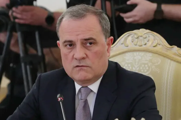 Азербайджан вновь обратил внимание на конфликт: о чем молчат Лавров и Байрамов