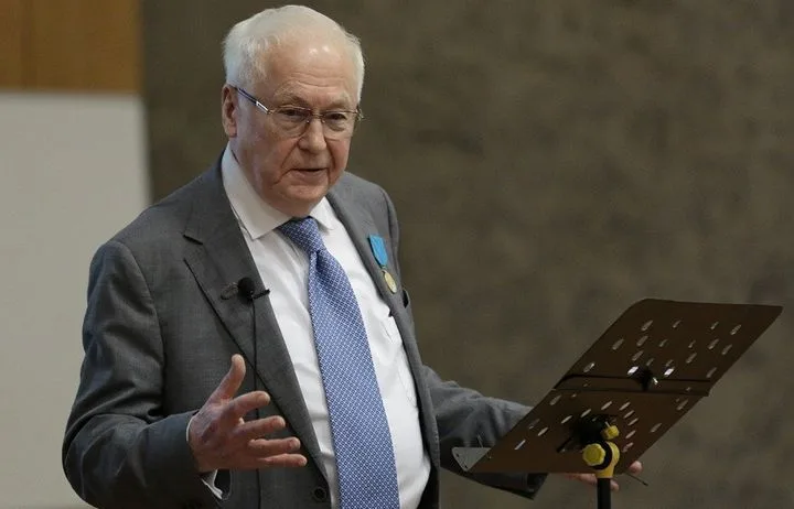Академик РАН: "Как СССР развалили? У нас так же, должно быть больше ответственности"