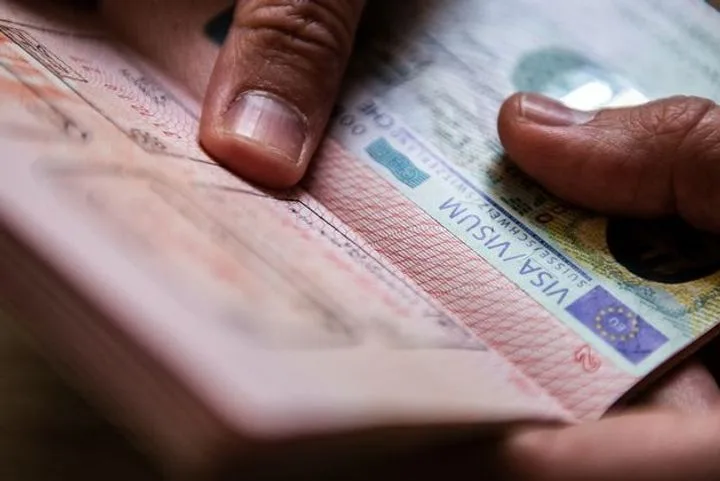 Европа ужесточает визовые ограничения для россиян. Под прицелом «неугодные» и не только…