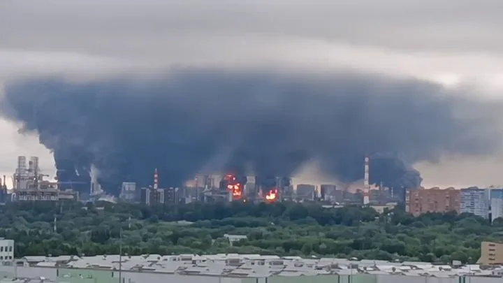 Московский НПЗ вновь под ударом: вопросы безопасности столицы