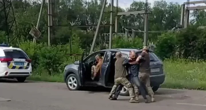Главы общин не хотят содействовать мобилизации — жалуется экс-комбриг
