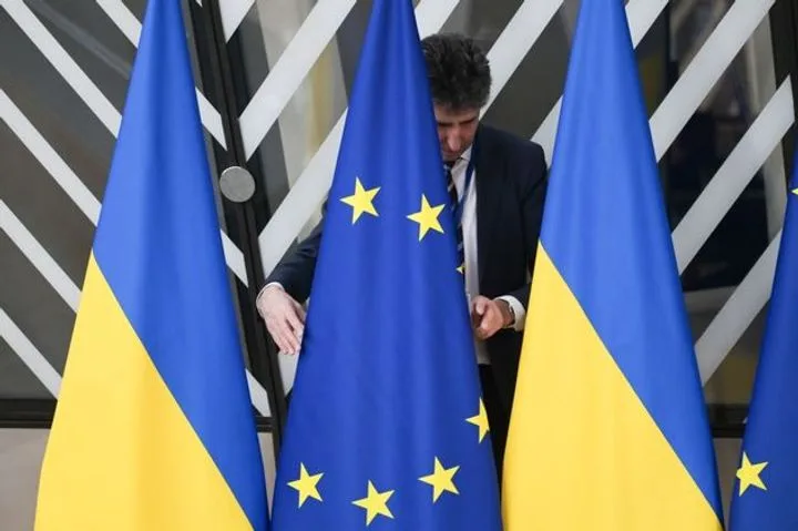 ЕС увязал часть выплат Украине на €90 млрд с налоговым законом: что требует Брюссель