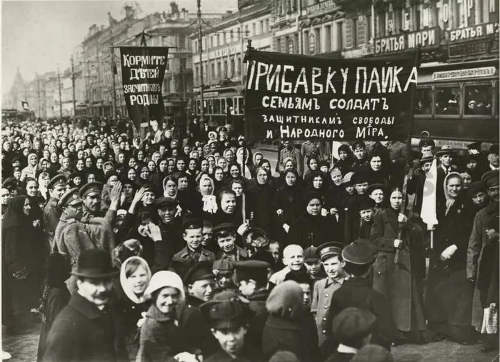 Хотят ли обрушить власть Прогноз Шишкина в стиле 1917 года