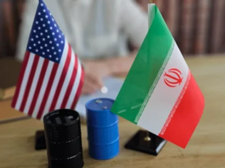 США меняют тактику: Иран будут подвергать длительному давлению, без войны