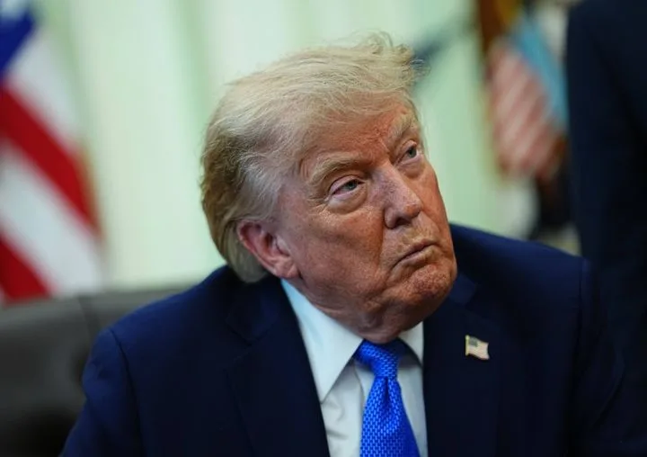 Трамп и молодая помощница: слухи, которые взволновали демократов