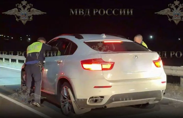 Ночная погоня в Тыве: нетрезвая водитель без прав и стрельба по колесам
