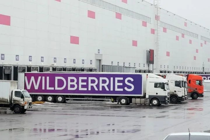 Склад Wildberries: атаки на объекты инфраструктуры продолжаются, но работа идёт