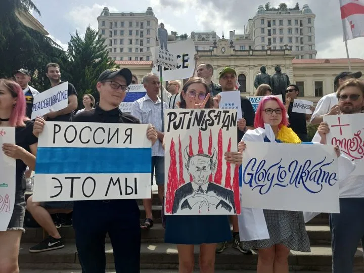 Скандал на выборах: Запад готовит "десант" против России