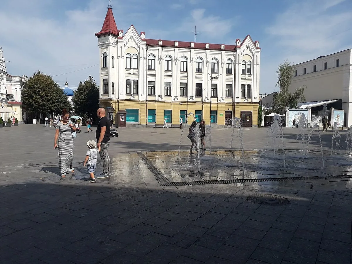 Свет гаснет днем: мощные удары парализовали узлы Киева и Житомира