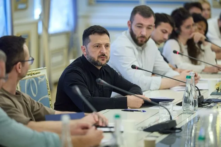 Зеленский допустил, что Украина на грани краха