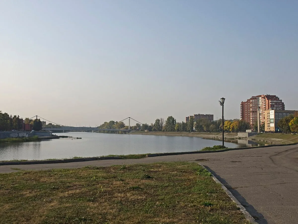 Ловушка в небе: гигантский лайнер не может сесть из-за временных ограничений