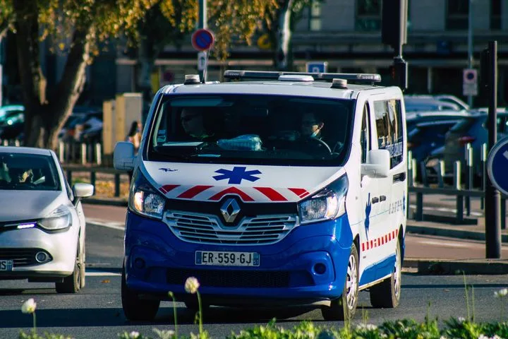 Угроза рядом: Эбола добралась до Европы. Есть вопросы