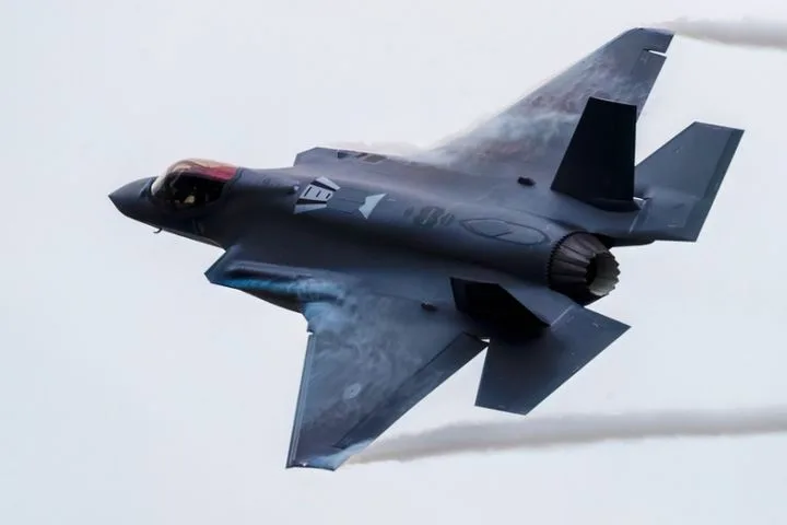F-35 подарят соседу России? США встряхнули рынок вооружений