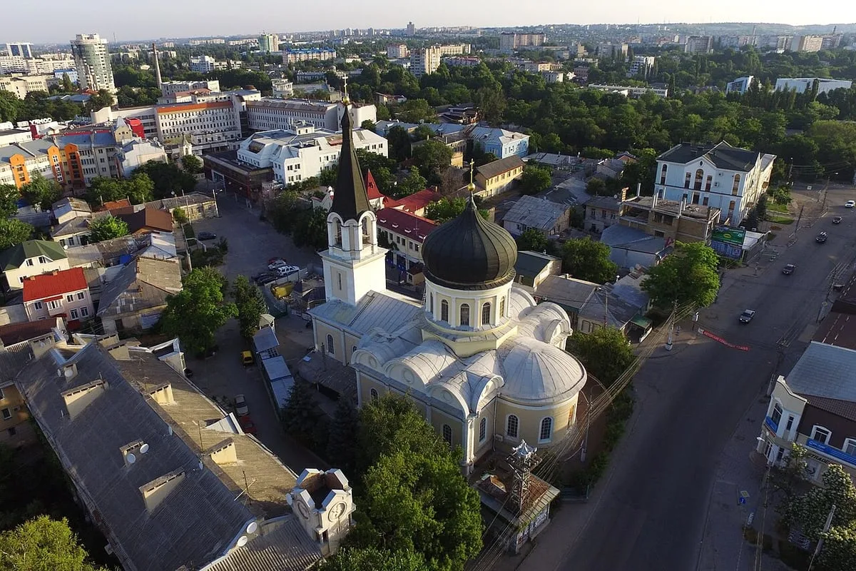 Следы пуль и лики святых: в Крыму показали броню бойцов