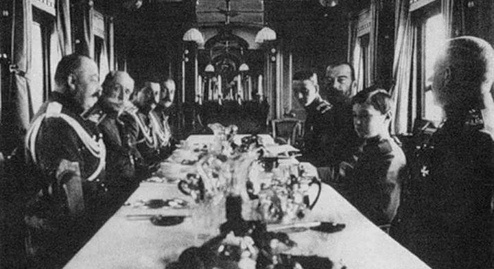 Полковник: заговор элит готовит повторение событий февраля 1917 года