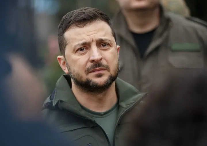 «С кем с кем, но не с Макроном»: в МИД РФ прокомментировали слова Зеленского о запрещенных веществах