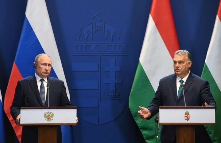 Песков опроверг разговор Путина и Орбана на русском языке