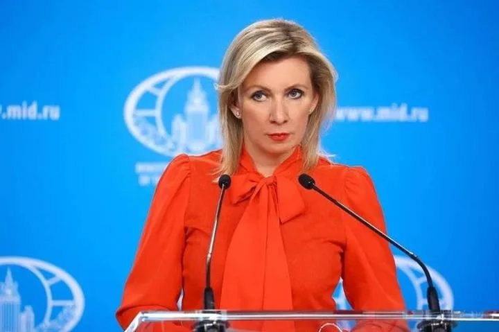 Захарова напомнила Зеленскому про его же указ
