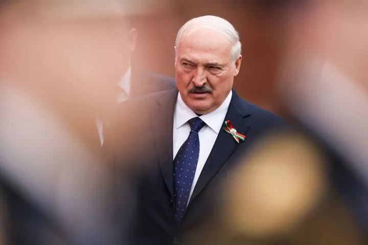 Лукашенко Макрону: О ядерных угрозах речи нет, но Беларусь не дрогнет