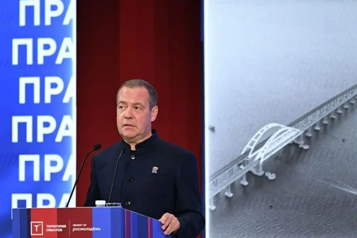 Медведев: Почему Россию невозможно сломить и кому это не нравится