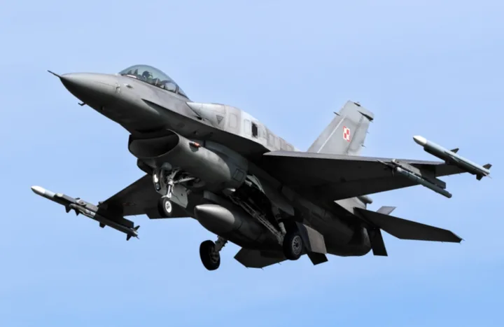 Удар по Киеву: F-16 под угрозой, Запад обещает ограниченные поставки