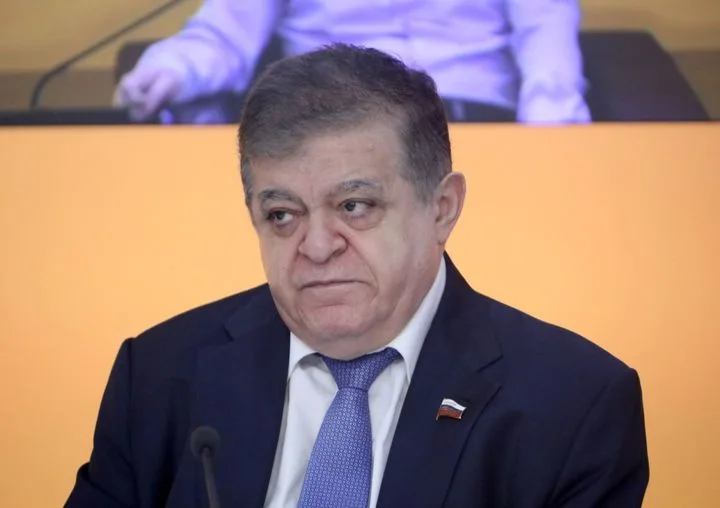 Армения между молотом и наковальней: Запад манит, Россия держит