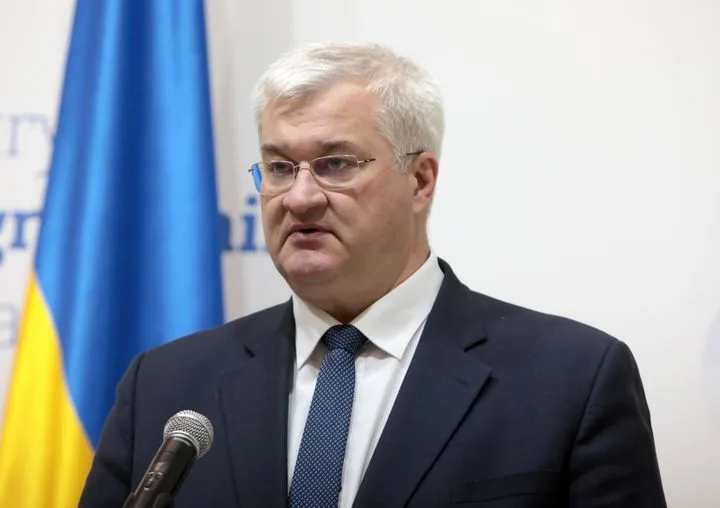 Киевский министр предложил ограничить действие российских спутников
